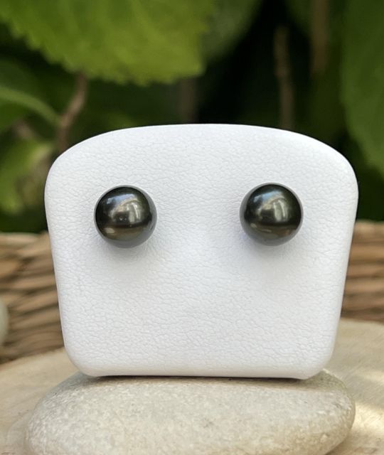 Bijou en perle de Tahiti aux reflets rares et lustre exceptionnel. Certificat d’authenticité et livraison sécurisée – Poemotu