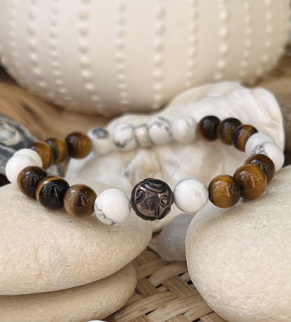 Bijou en perle de Tahiti aux reflets rares et lustre exceptionnel. Certificat d’authenticité et livraison sécurisée – Poemotu.