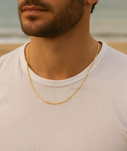 Federring-Verschluss. Erhältlich in 45 cm (4,25 g) und 50 cm (4,80 g). Ein dezentes und elegantes Schmuckstück, das allein oder mit einem Anhänger getragen werden kann.