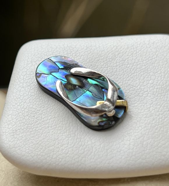 مزيج أنيق من التقاليد والغموض، يلتقط جوهر الثقافة البحرية، يعرض القلادة شكل السفينة حبك للجزر - شحن مجاني