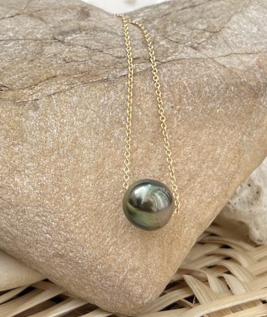 Bijou en perle de Tahiti aux reflets rares et lustre exceptionnel. Certificat d’authenticité et livraison sécurisée – Poemotu