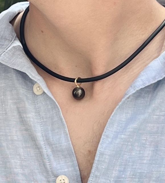 抓住这条高品质的大溪地养殖珍珠男士项链 - 独一无二 - GIA证书保证真正的大溪地珍珠，来自法属波利尼西亚 -