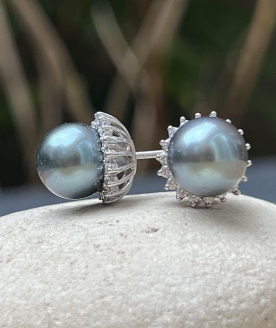Bijou en perle de Tahiti aux reflets rares et lustre exceptionnel. Certificat d’authenticité et livraison sécurisée – Poemotu