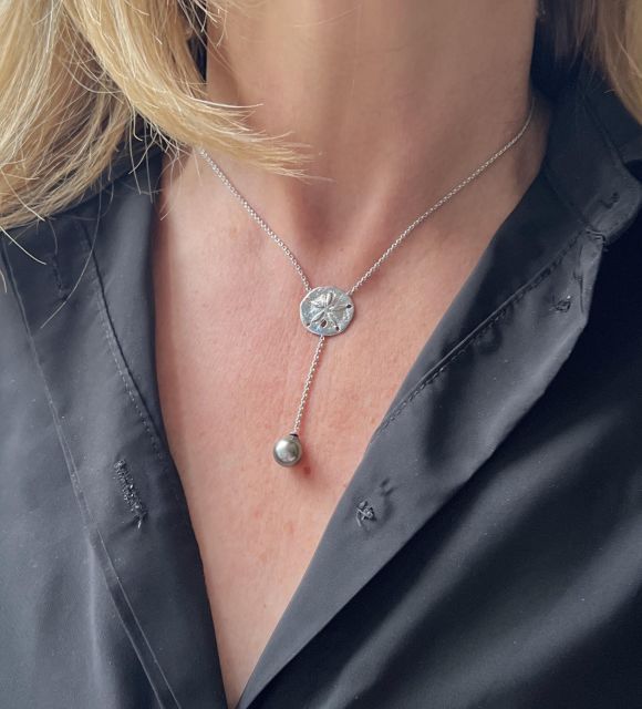 Bijou en perle de Tahiti aux reflets rares et lustre exceptionnel. Certificat d’authenticité et livraison sécurisée – Poemotu