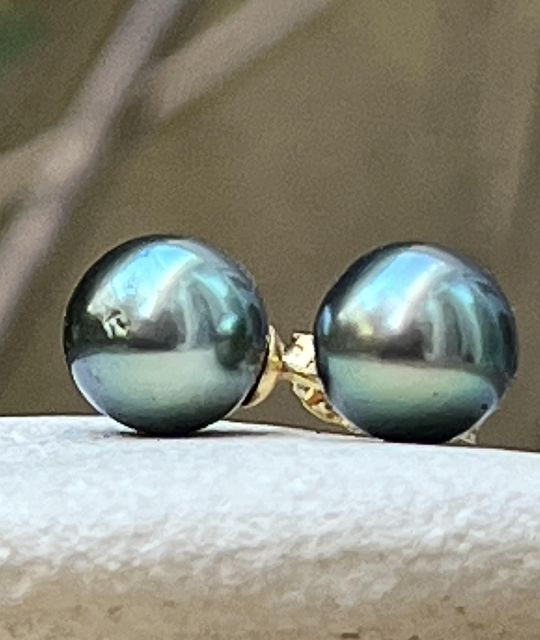 Bijou en perle de Tahiti aux reflets rares et lustre exceptionnel. Certificat d’authenticité et livraison sécurisée – Poemotu