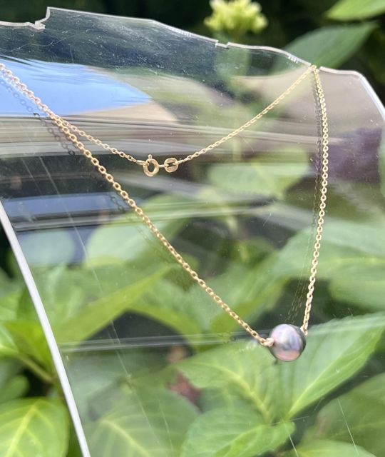 Bijou en perle de Tahiti aux reflets rares et lustre exceptionnel. Certificat d’authenticité et livraison sécurisée – Poemotu