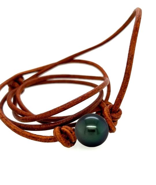 Découvrez Kai, la puissance de l'océan dans un collier cuir et véritable perle de culture de Tahiti - authenticité garantie - certificat GIA - Livraison gratuite