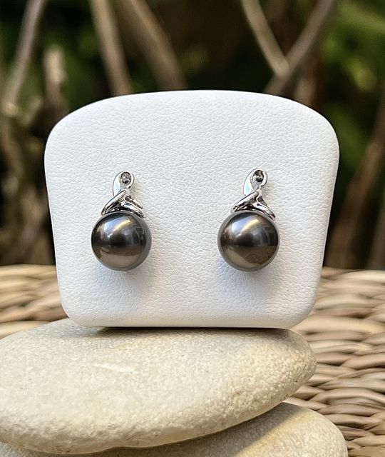 Boucles d’oreilles Vague Éternelle en argent 925 rhodié, ornées de deux perles de Tahiti rondes de 8,80 mm, qualité AAA