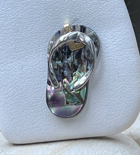 Mélange élégant de tradition et d'exotisme, capturant l'essence de la culture maritime - création artisanale - livraison gratuite