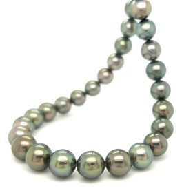 ROUNDS TAHITIAN PEARLS NECKLACE