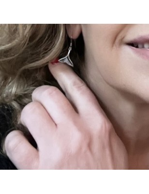 mother of tahitian pearl ray tail sterling silver earrings