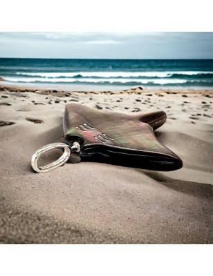 Tahitian mother-of-pearl manta-ray sterling silver pendant