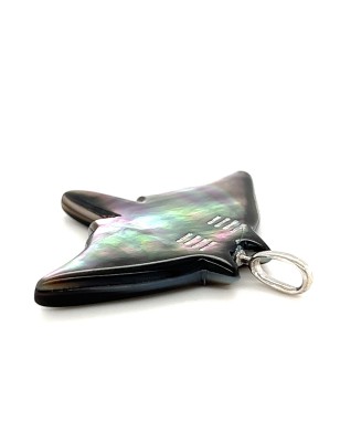 black lip sterling silver manta ray pendant