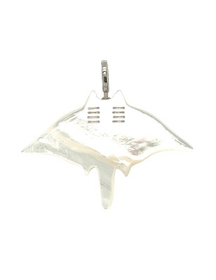 mother of pearl manta ray pendant