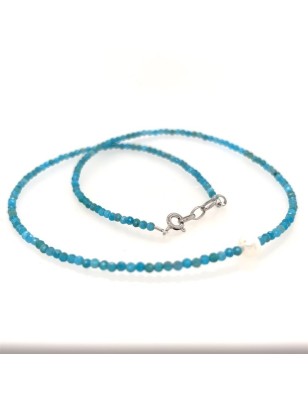 Collar de plata rodiada con apatitas y perla de agua dulce
