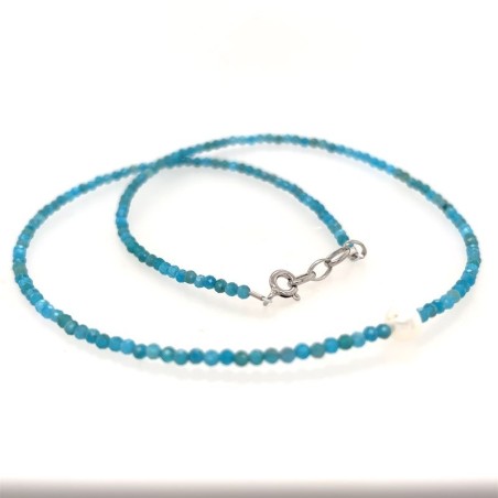 Collana in argento rodiato con apatiti e perle d'acqua dolce