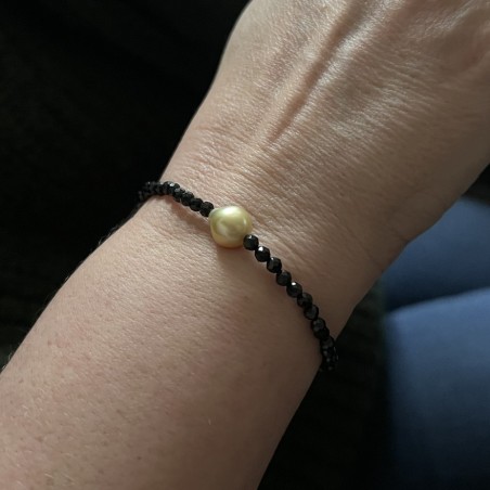 Bracciale in spinello dorato e perle australiane da 8,77 mm