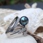 Кольцо из серебра 925 пробы с таитянской жемчужиной ультрамарина, 11,00 мм.