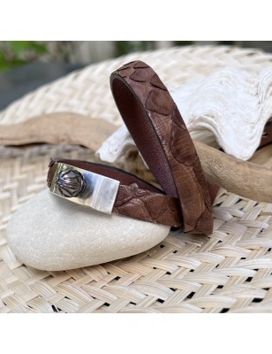 Armband aus Schlangenleder mit gravierter Perle