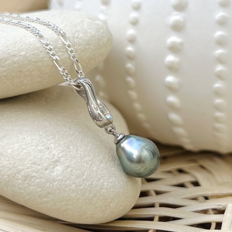 Infini - 8,56mm Blue Tahitian Pearl Pendant