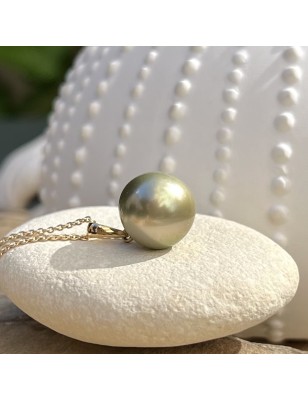 green lagoon tahitian pearl gold pendant price