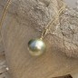 Hura - Pendentif Or 750 Perle de Tahiti Vert Lagon 13mm