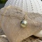 Hura - Pendentif Or 750 Perle de Tahiti Vert Lagon 13mm