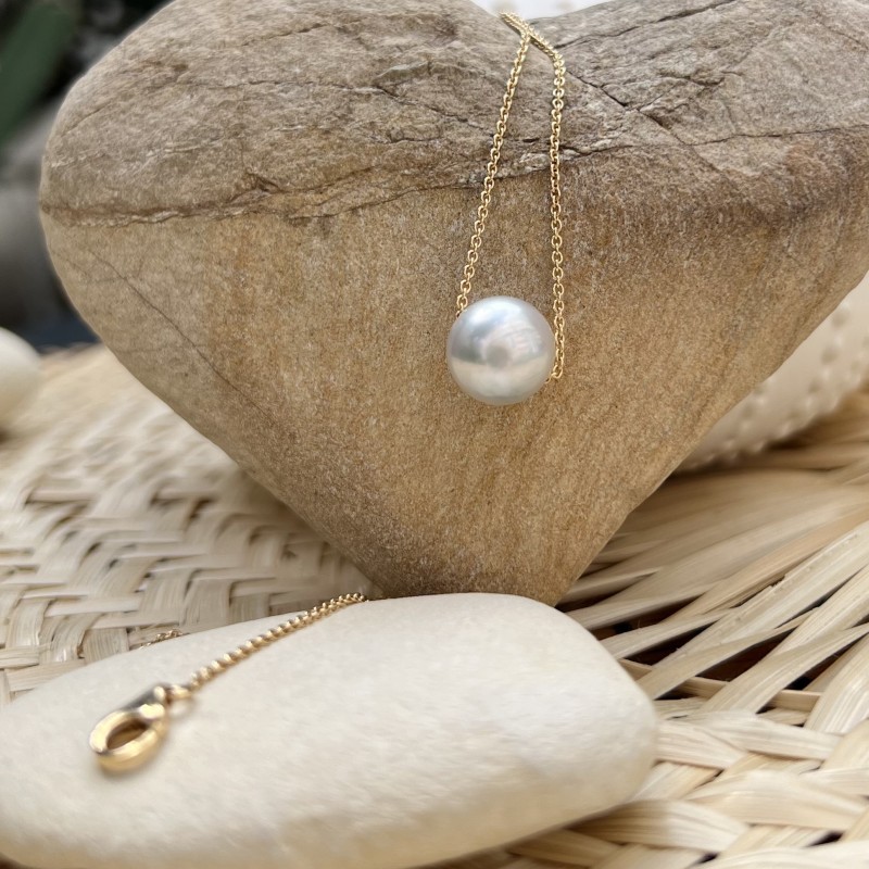 Collar de oro de 18 quilates con perla blanca de Tahití