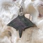 Colgante Manta Ray, plata rodiada, nácar de Tahití