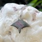 Colgante Manta Ray, plata rodiada, nácar de Tahití