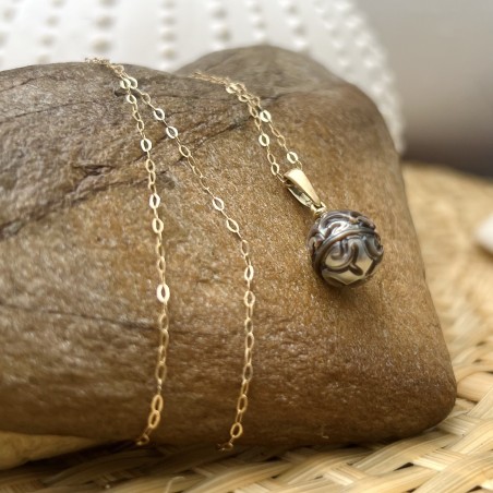 Pendentif Or 750 Perle de Tahiti Gravure Fleur Tiare