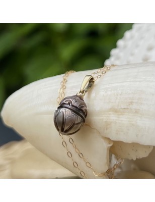 tahitian pearl 18k gold necklace price mother-of-pearl pearl - what is the best woman gift for valentine's day?