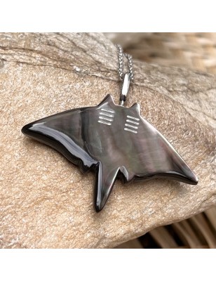 achat raie manta en pendentif nacre perlière de Tahiti prix