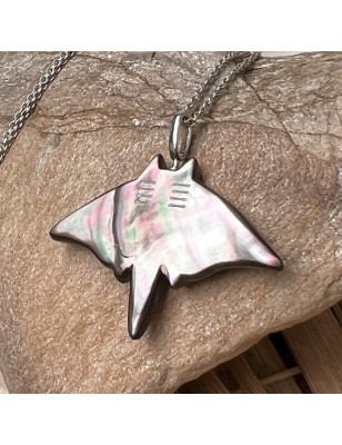 achat raie manta en pendentif nacre perlière de Tahiti prix