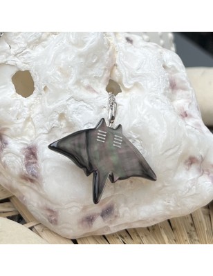 achat raie manta en pendentif nacre perlière de Tahiti prix
