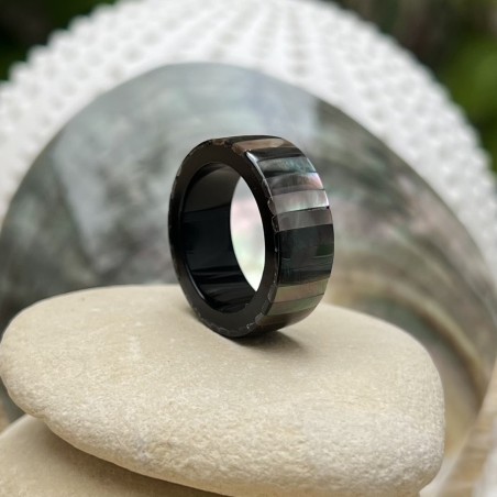 Tahitian Mother-ofpearl Ring - Scarf and Pareo Jewel