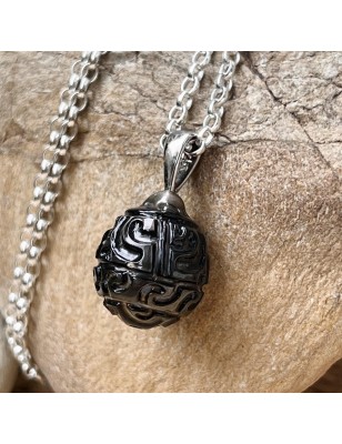 pendentif homme perle noire de Tahiti prix perle noire gravée