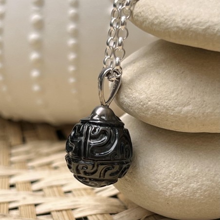 pendentif homme perle noire de Tahiti prix perle noire gravée