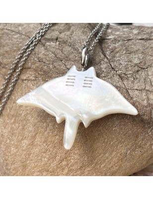 woman pendant manta ray mother-of-pearl price