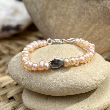 Pulsera de bebé con perlas de agua dulce y keshi de Tahití