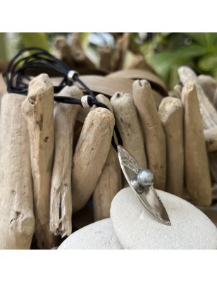 planche de surf en pendentif perle de culture de Tahiti prix