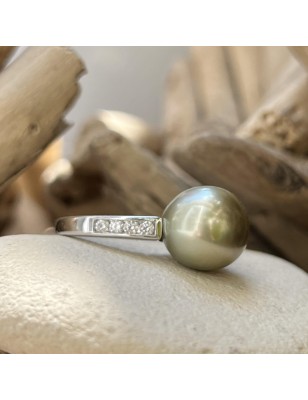 - genuine pearl from tahiti on silver ring