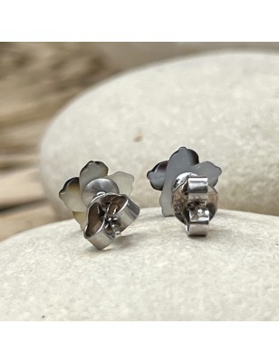 Boucles d'Oreilles Fleur en Nacre de Tahiti - Argent rhodié