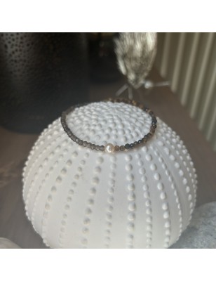 Freshwater pearl and tiger eye and smoked quartz bracelet ADVANTAGES