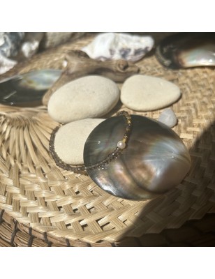 Freshwater pearl and tiger eye and smoked quartz bracelet solution