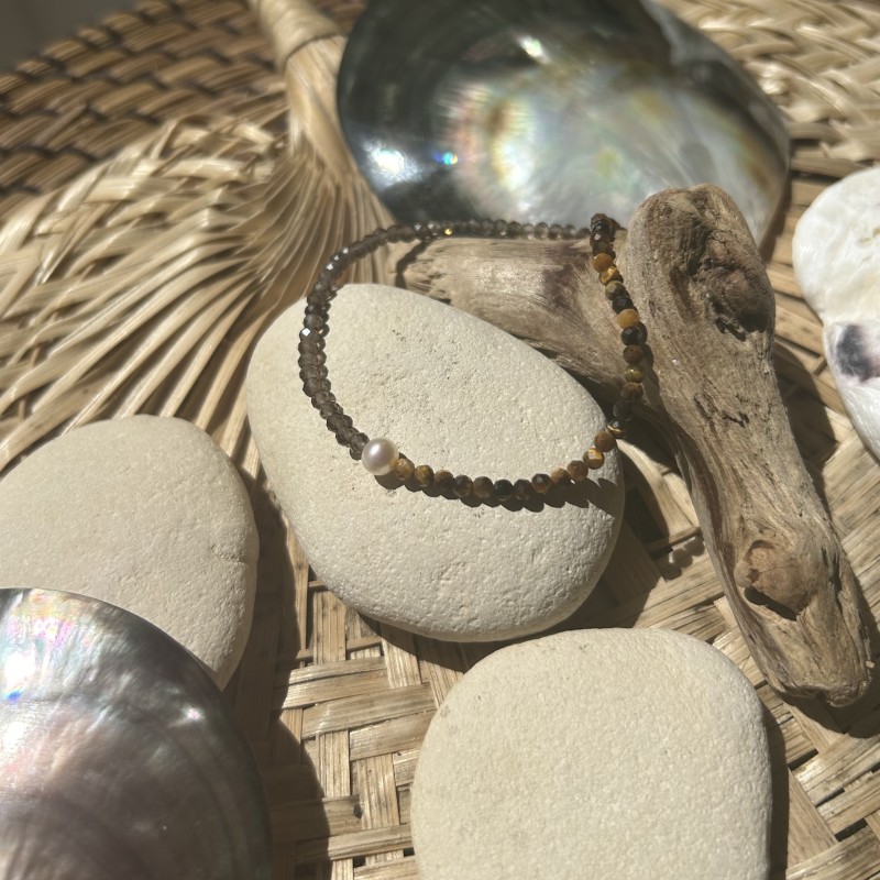 Freshwater pearl and tiger eye and smoked quartz bracelet