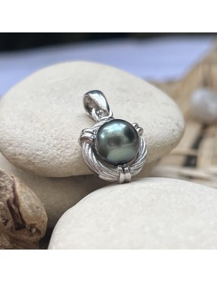 price marine 18K gold pendant Tahitian cultured pearl meaning - what is the best woman gift for valentine's day ?