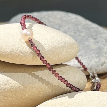 Pulsera de granate rojo y perla de agua dulce