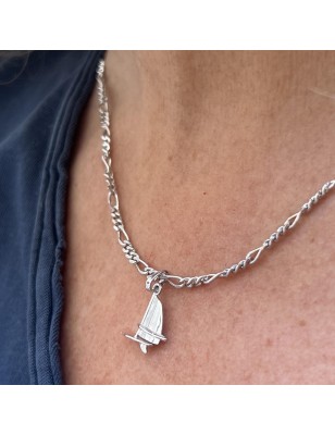 bateau en pendentif voilier en argent massif rhodié