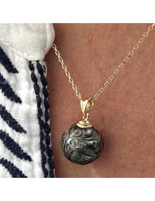 perle gravée pendentif or tiki perle de culture de Tahiti prix